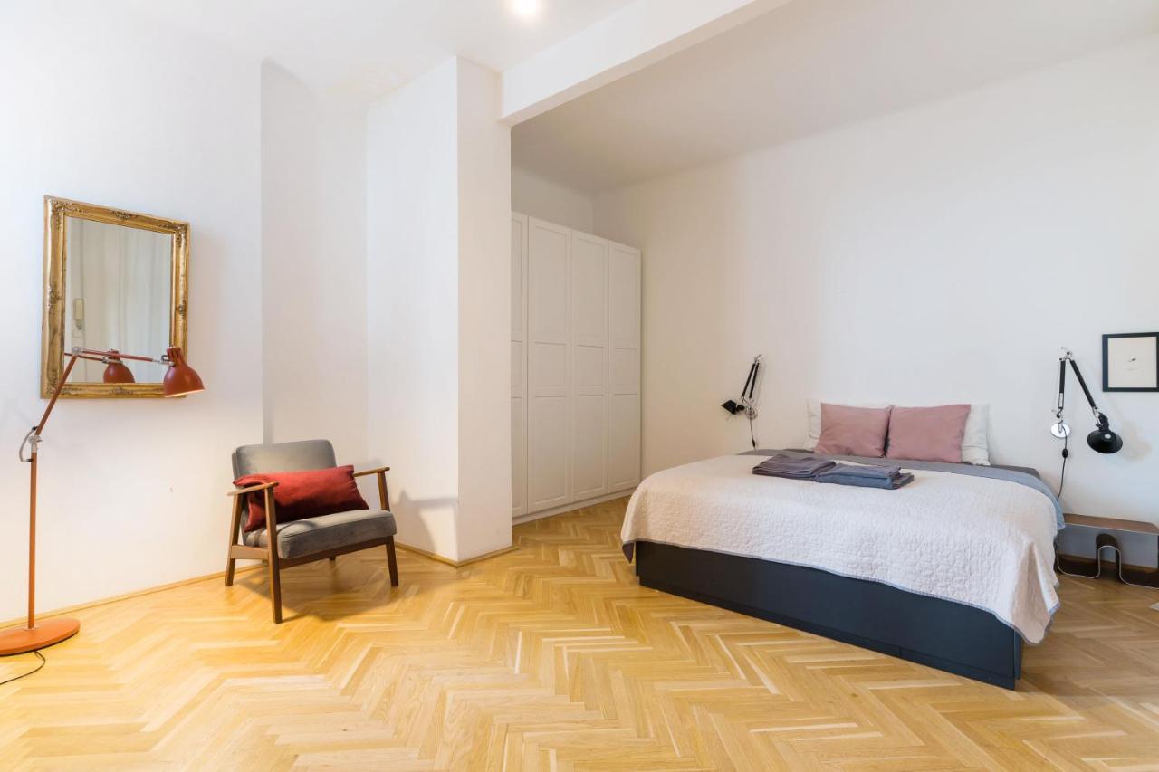 Klauzal Apartment W/3 Bedrooms, French Balcony Будапеща Екстериор снимка
