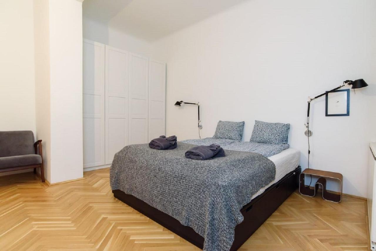 Klauzal Apartment W/3 Bedrooms, French Balcony Будапеща Екстериор снимка
