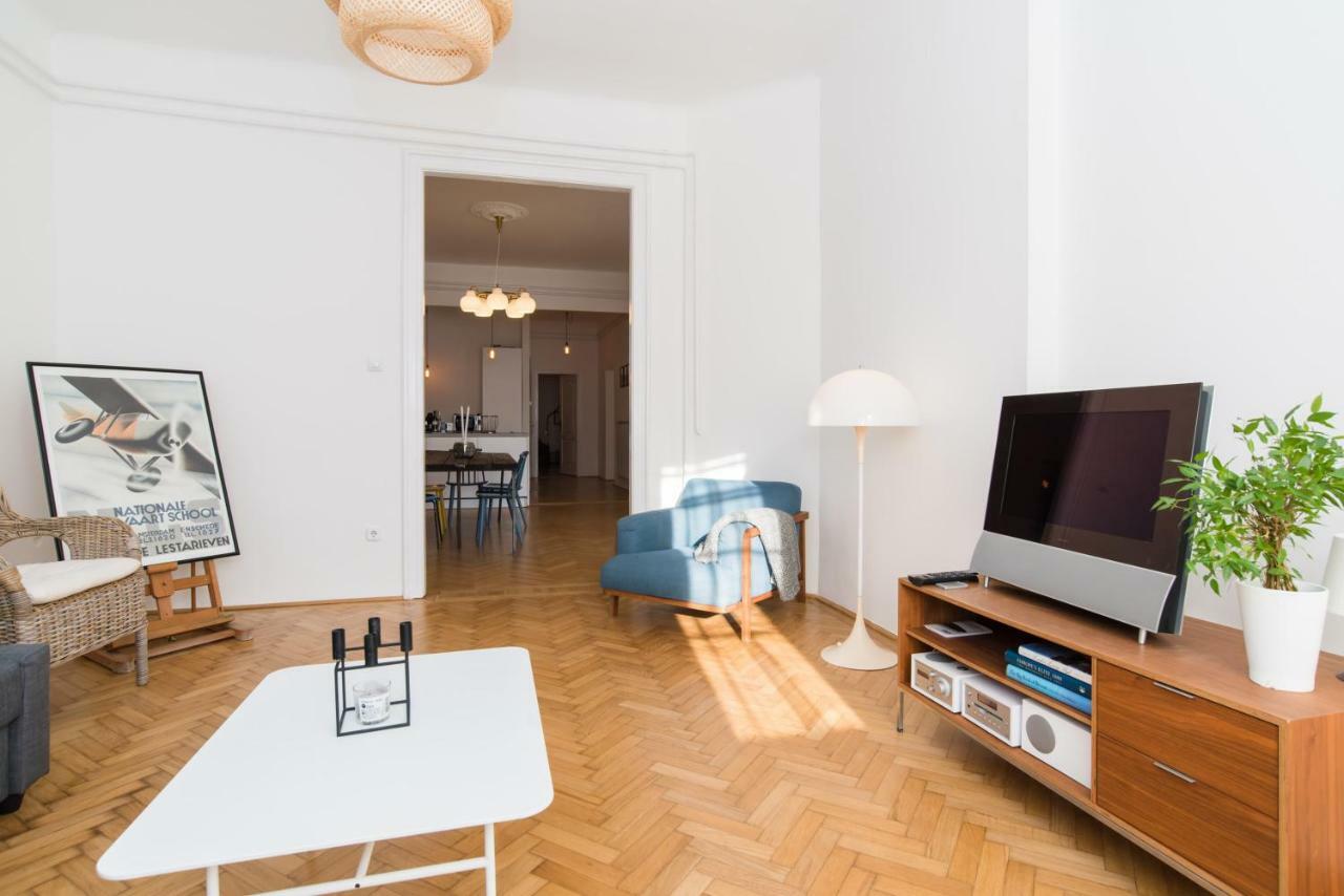 Klauzal Apartment W/3 Bedrooms, French Balcony Будапеща Екстериор снимка