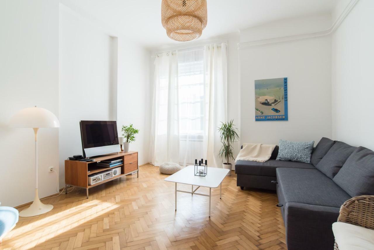 Klauzal Apartment W/3 Bedrooms, French Balcony Будапеща Екстериор снимка